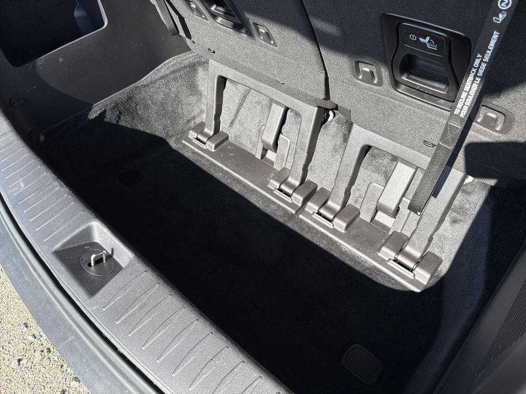 Used 2026 Kia Carnival Van