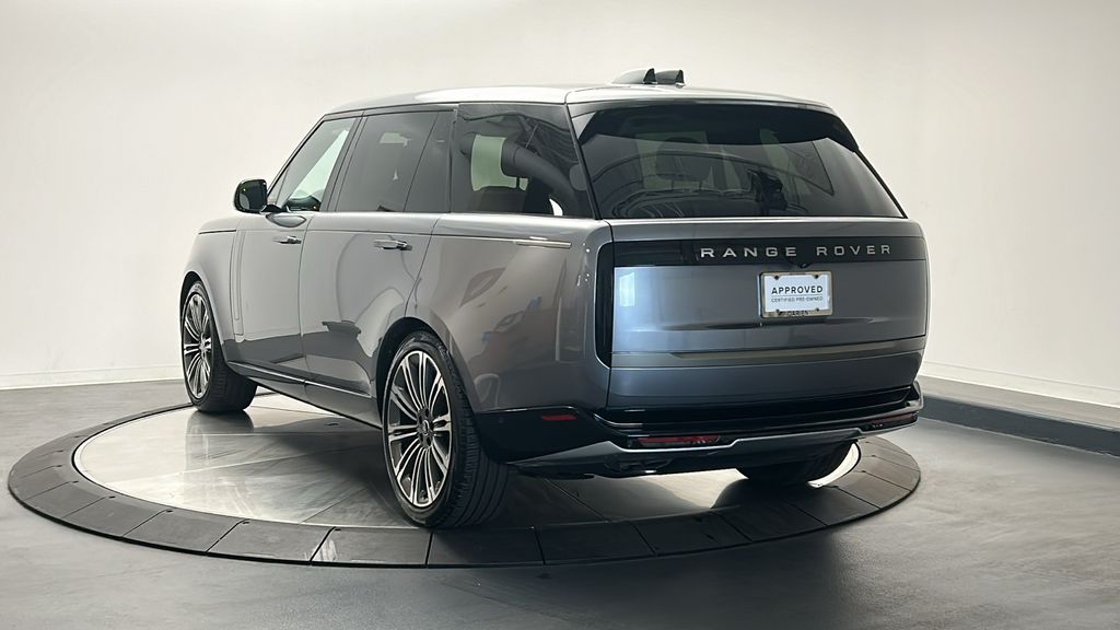 2024 Land Rover Range Rover SE 3