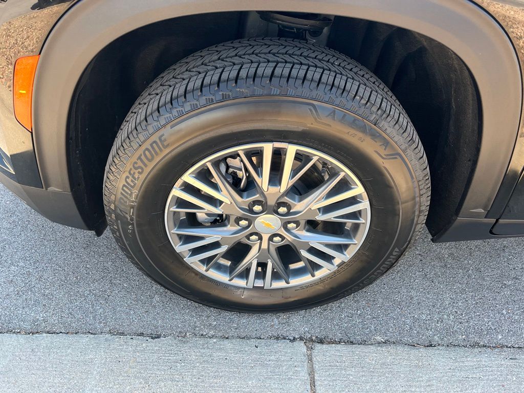 Used 2026 Chevrolet Traverse SUV