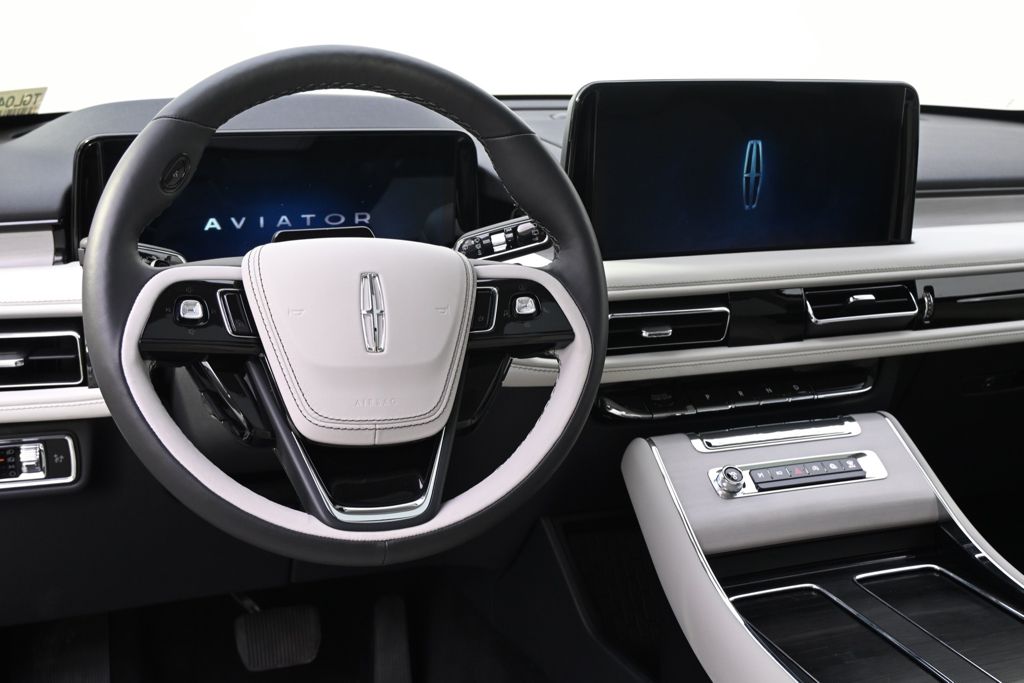 New 2026 White Lincoln Reserve image 12