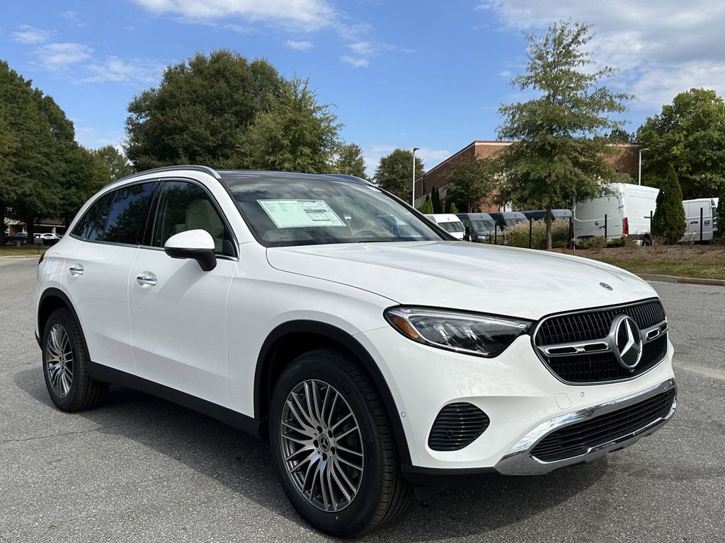 2025 Mercedes-Benz GLC GLC 300 2