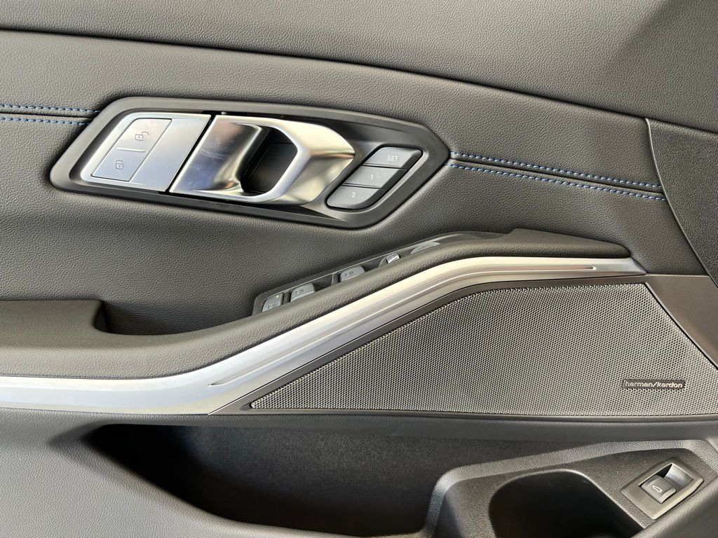 2025 BMW 3 Series M340i 22