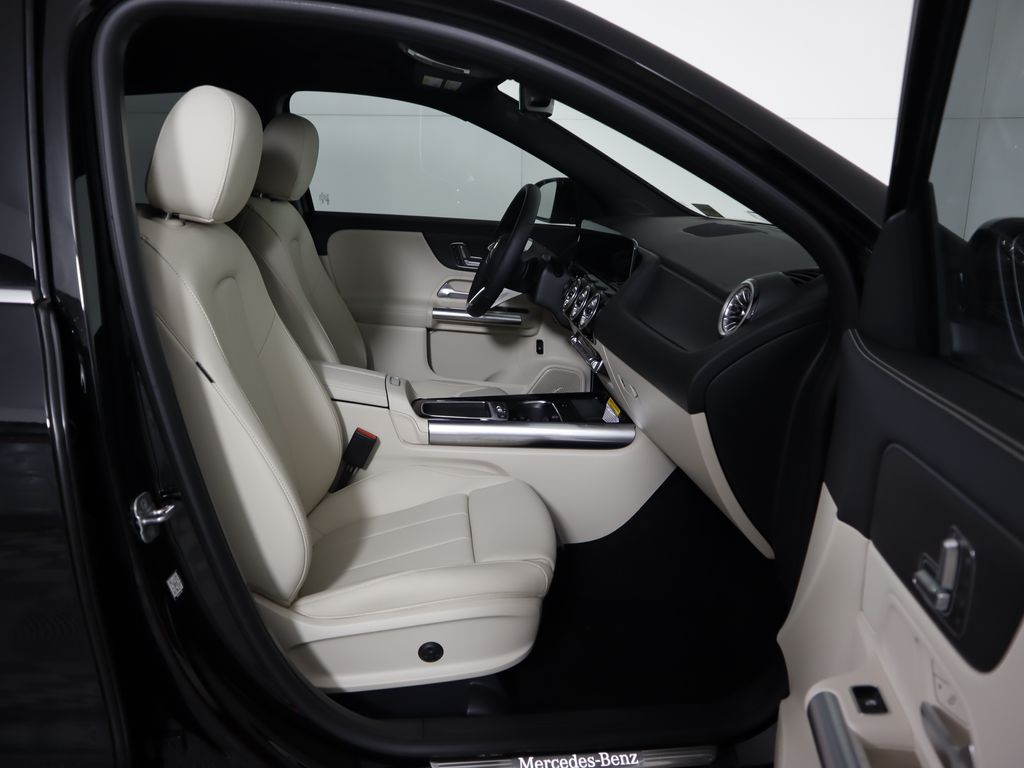 2025 Mercedes-Benz GLA 250 22