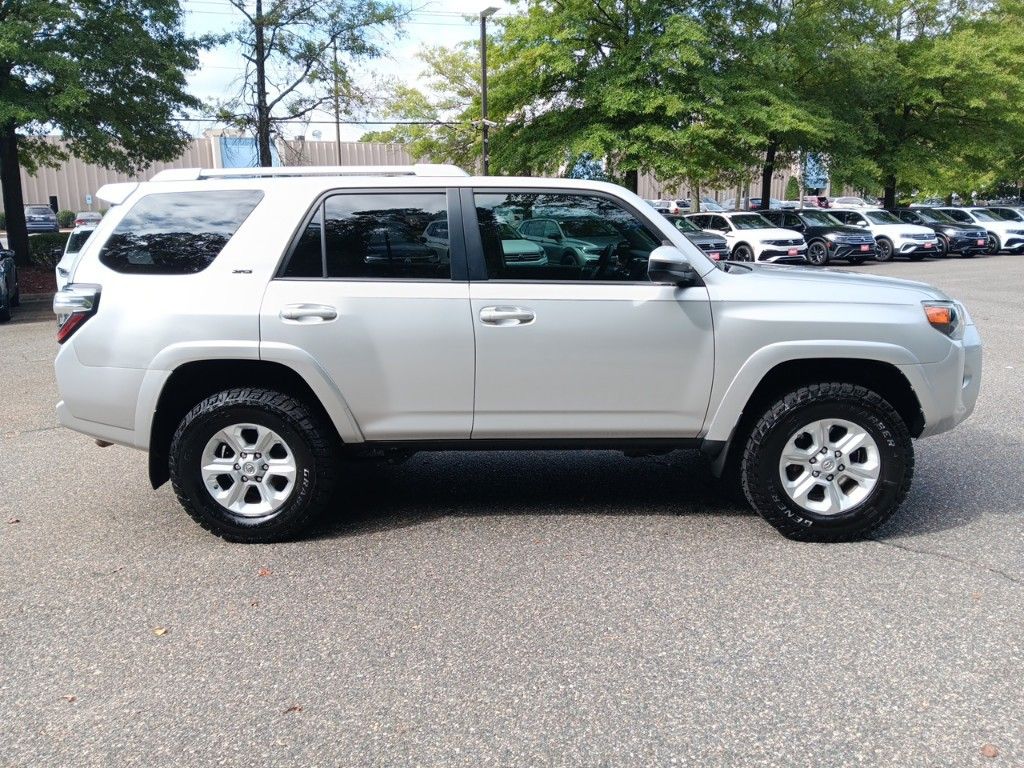 2016 Toyota 4Runner  12