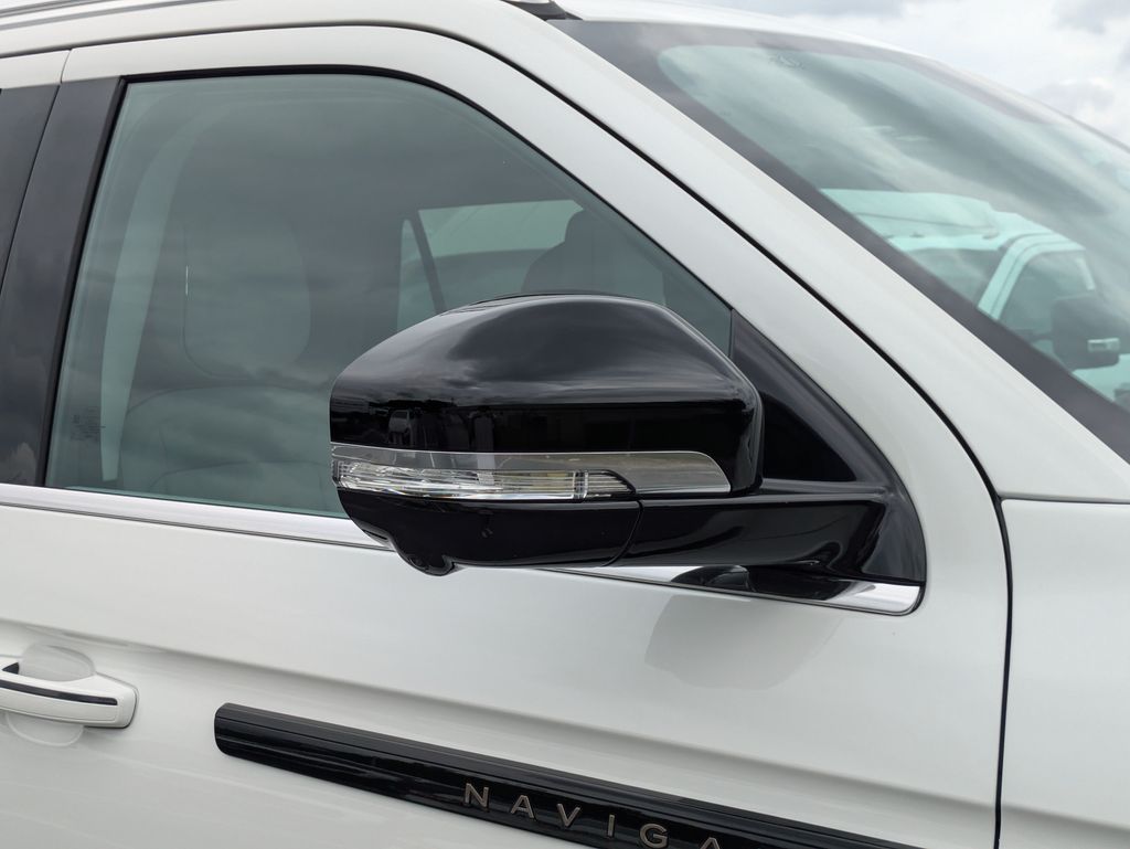 2026 Lincoln Navigator Black Label L