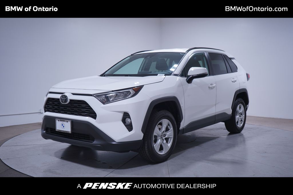 2021 Toyota RAV4 XLE 1