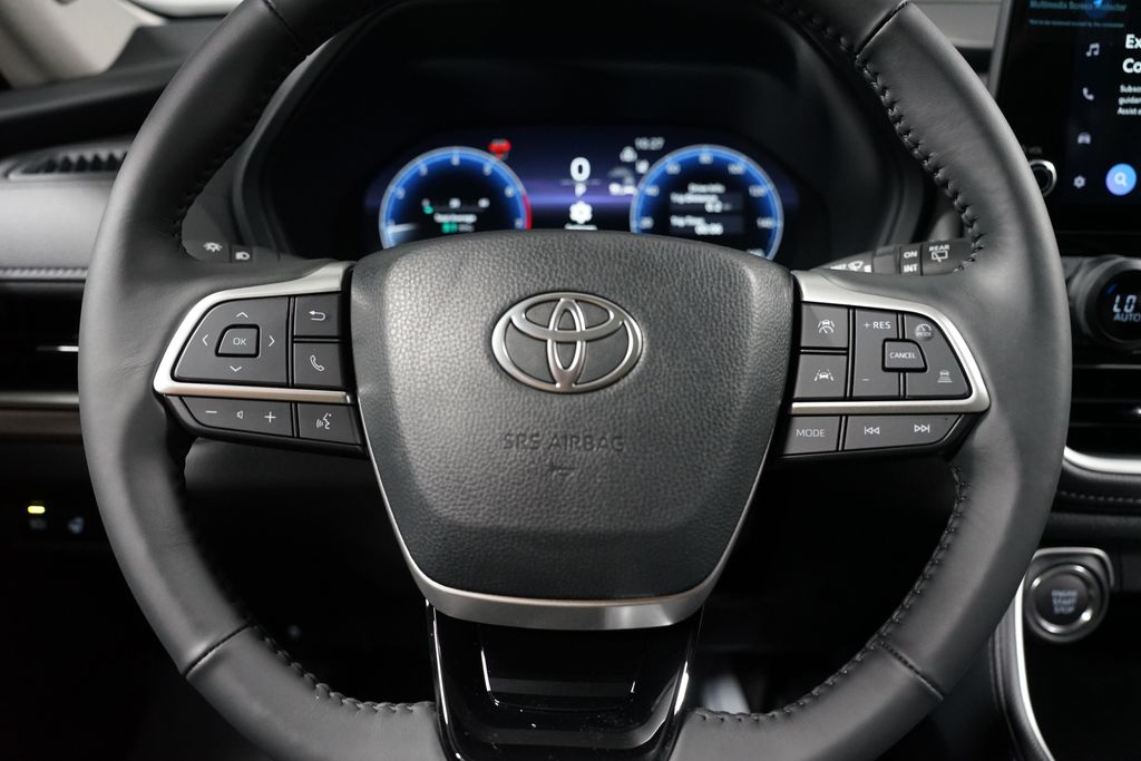 Thumbnail: 2025 Toyota Grand Highlander - 12