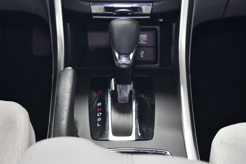 Thumbnail: 2015 Honda Accord - 19