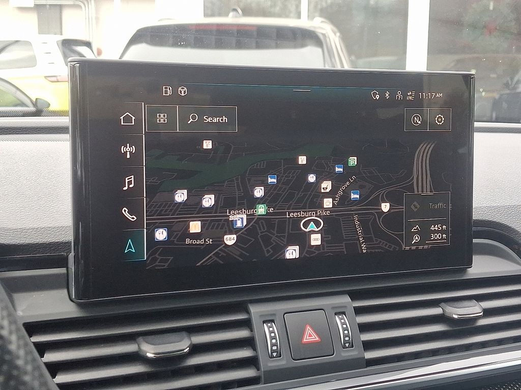 Thumbnail: 2023 Audi SQ5 - 17