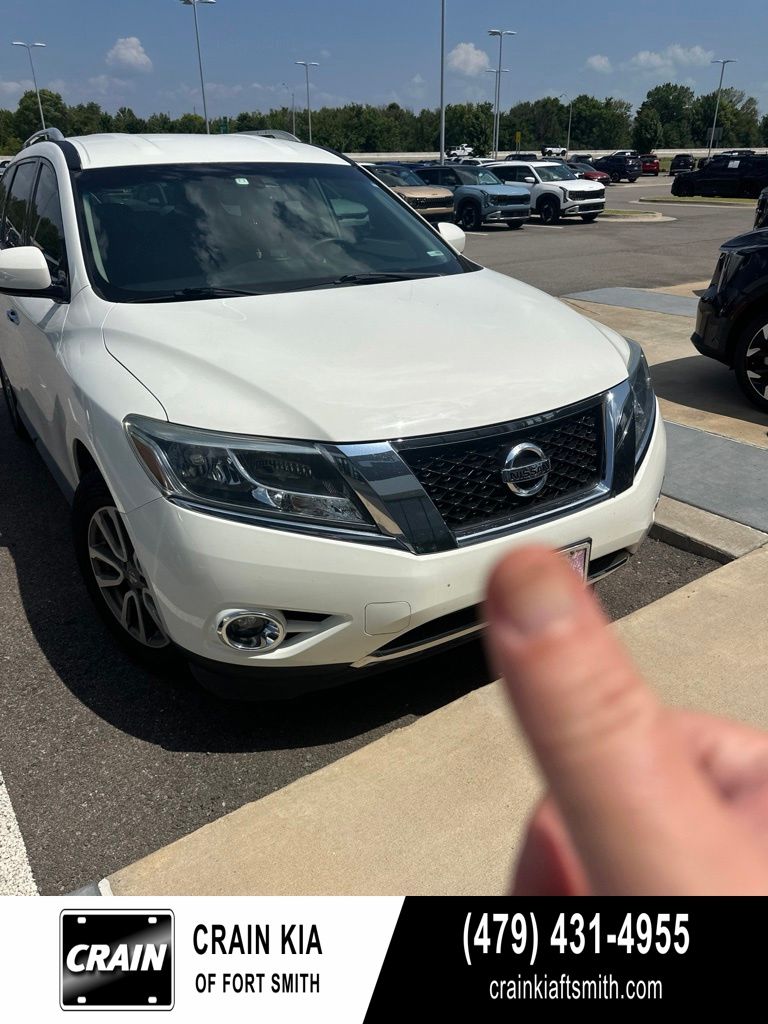 Glacier White 2016 Nissan Pathfinder SUV / Crossover Front-Wheel Drive Continuously Variable Transmission