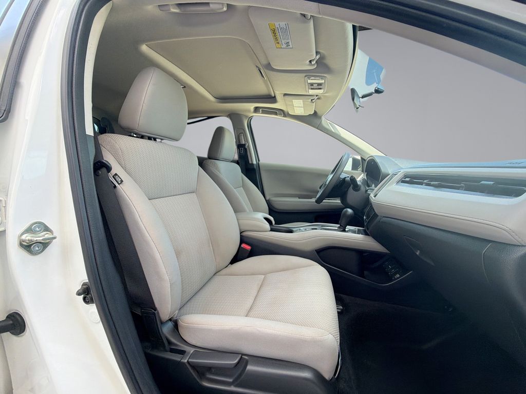 Thumbnail: 2017 Honda HR-V - 16