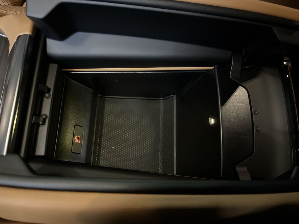 Thumbnail: 2026 BMW X7 - 21