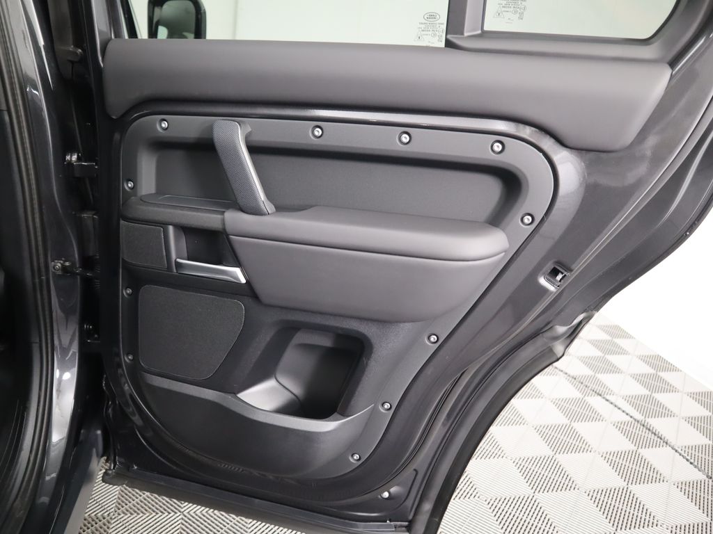 Thumbnail: 2025 Land Rover Defender - 27