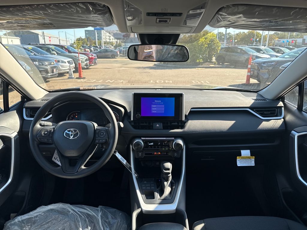 2025 Toyota RAV4 LE photo 10
