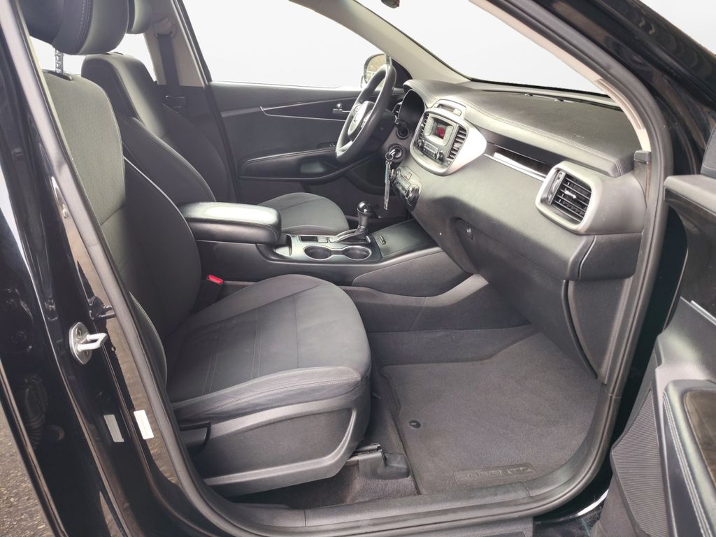 Used Car 2016 Kia Sorento  L For Sale Under $10,000 In Austin, Texas