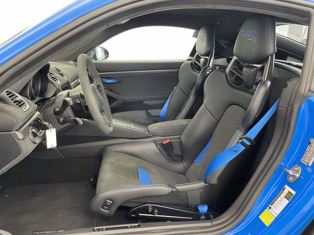 2025 Porsche 718 Cayman GT4 RS - 4