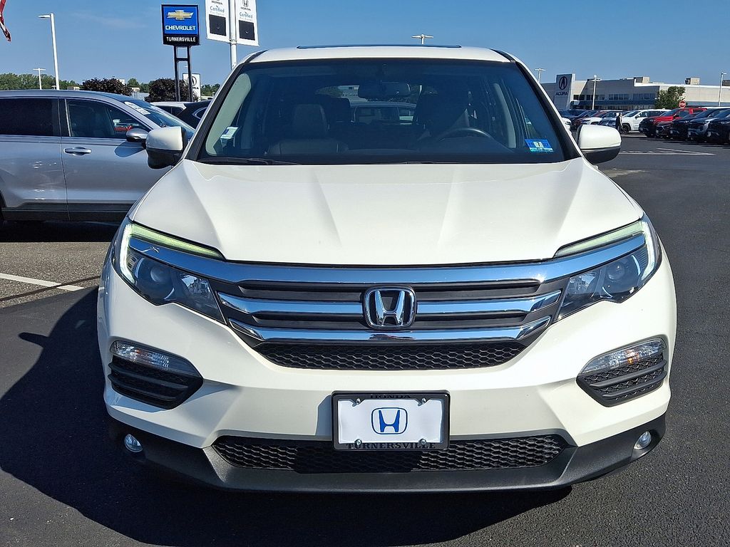 Thumbnail: 2018 Honda Pilot - 2