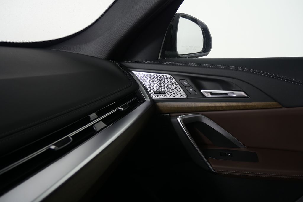 2025 BMW X1 xDrive28i 23