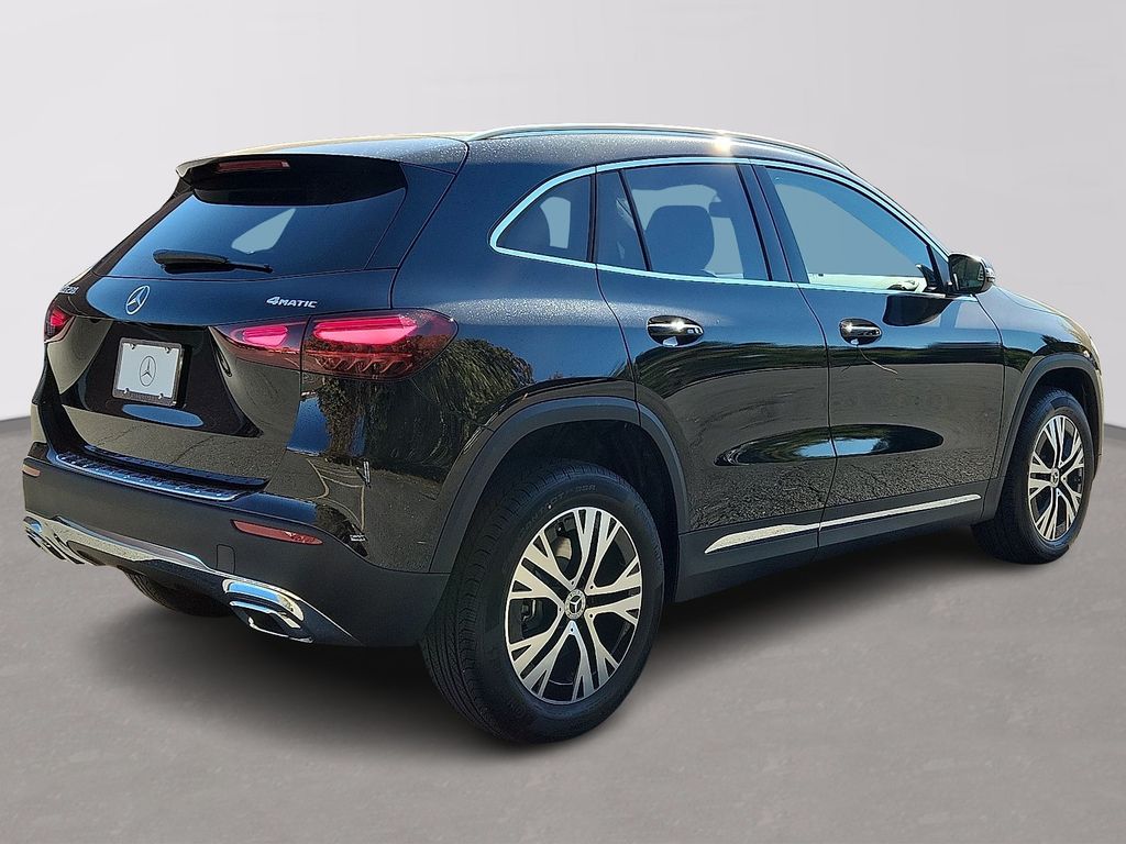 Thumbnail: 2026 Mercedes-Benz GLA - 3