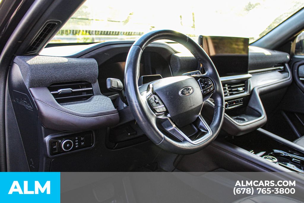 Used 2025 Black Ford Platinum image 28