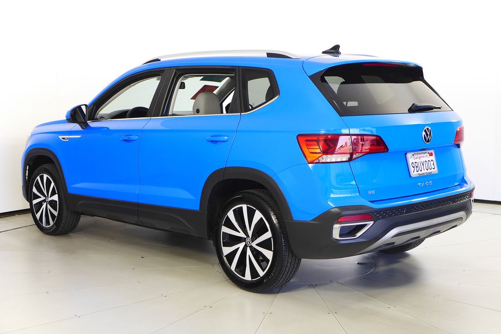 Thumbnail: 2022 Volkswagen Taos - 9