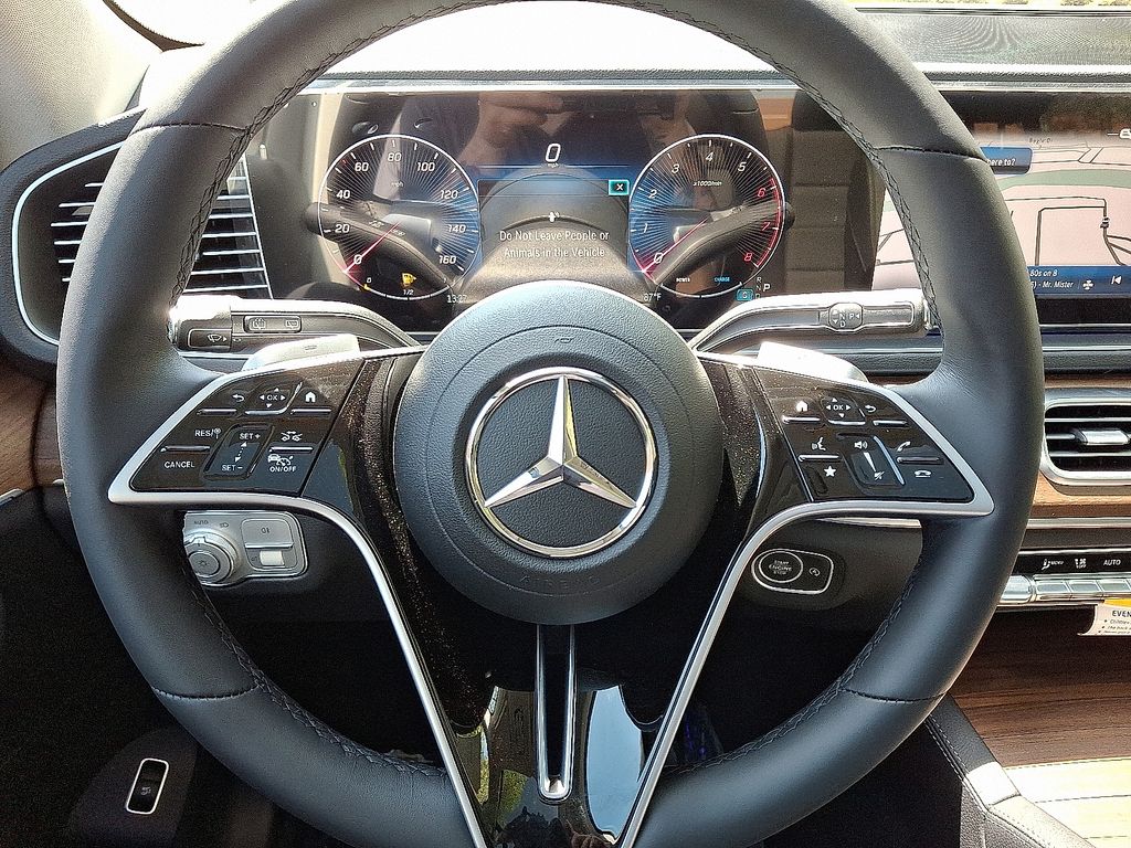 Thumbnail: 2026 Mercedes-Benz GLE - 17