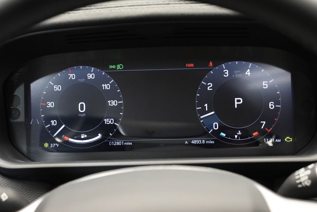 Thumbnail: 2025 Land Rover Discovery - 20