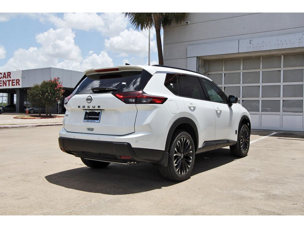 2026 Nissan Rogue Dark Armor - 3