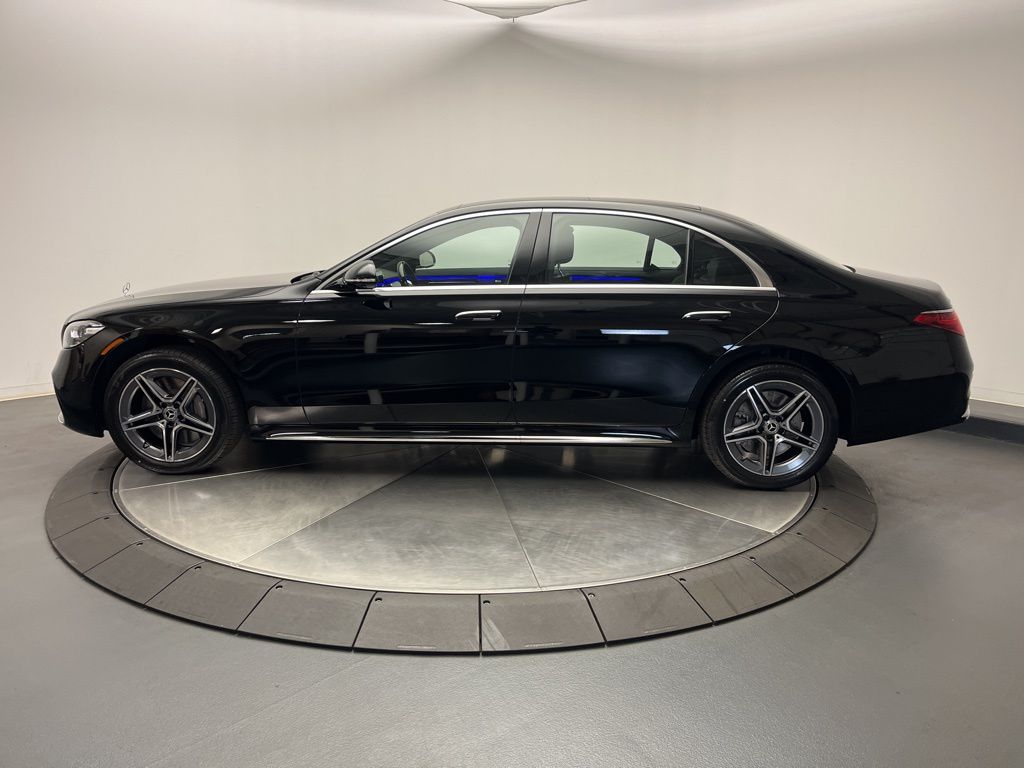 Thumbnail: 2026 Mercedes-Benz S-Class - 4