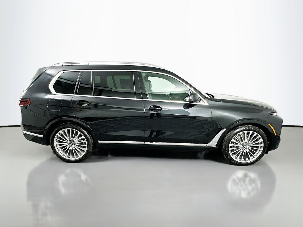 Thumbnail: 2026 BMW X7 - 4