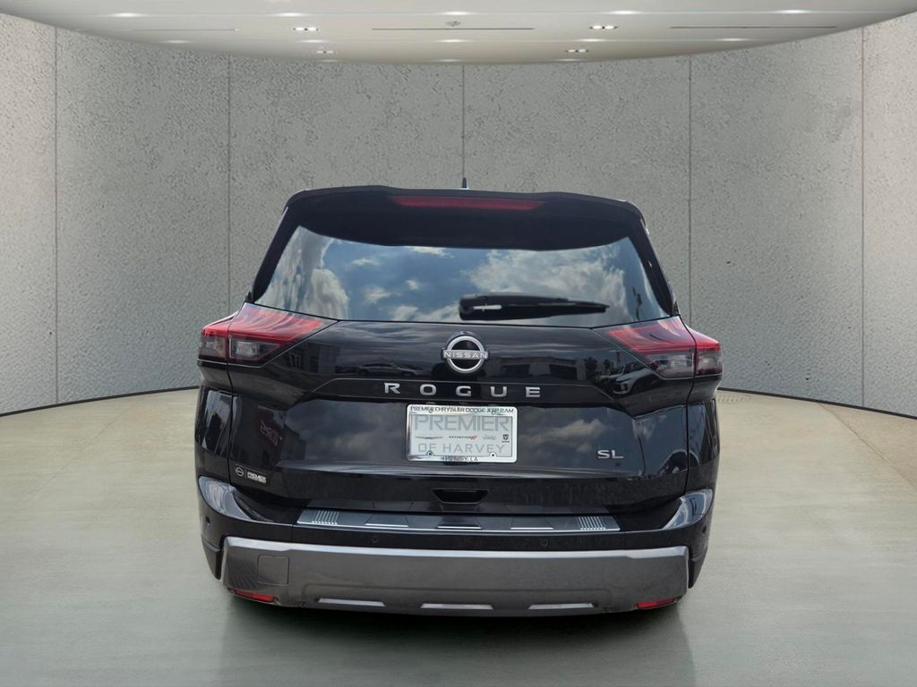 Used 2024 Nissan Rogue SUV