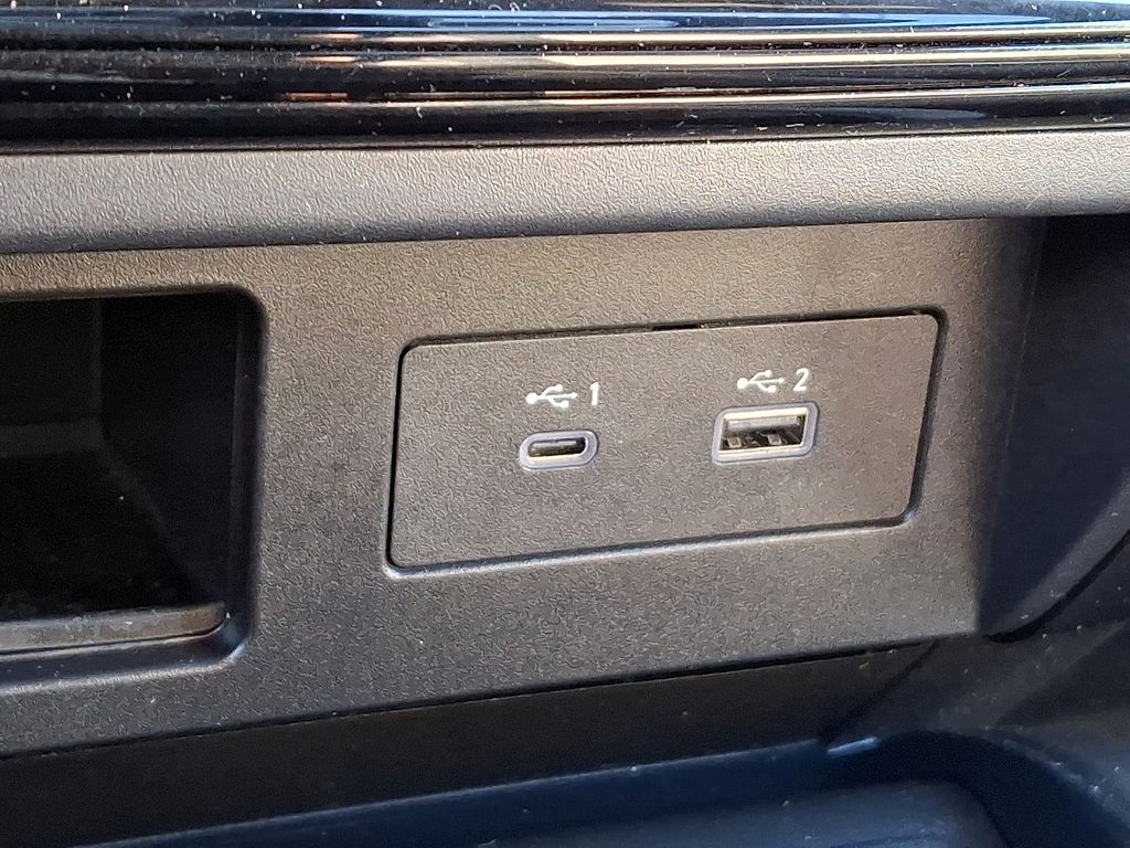 Thumbnail: 2024 Nissan Titan - 25