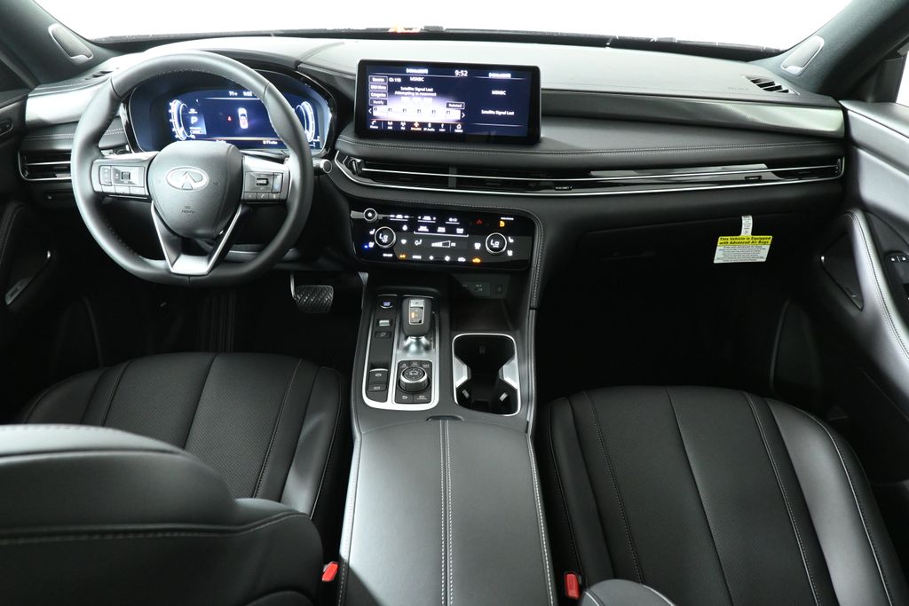 2025 INFINITI QX60 Luxe 4