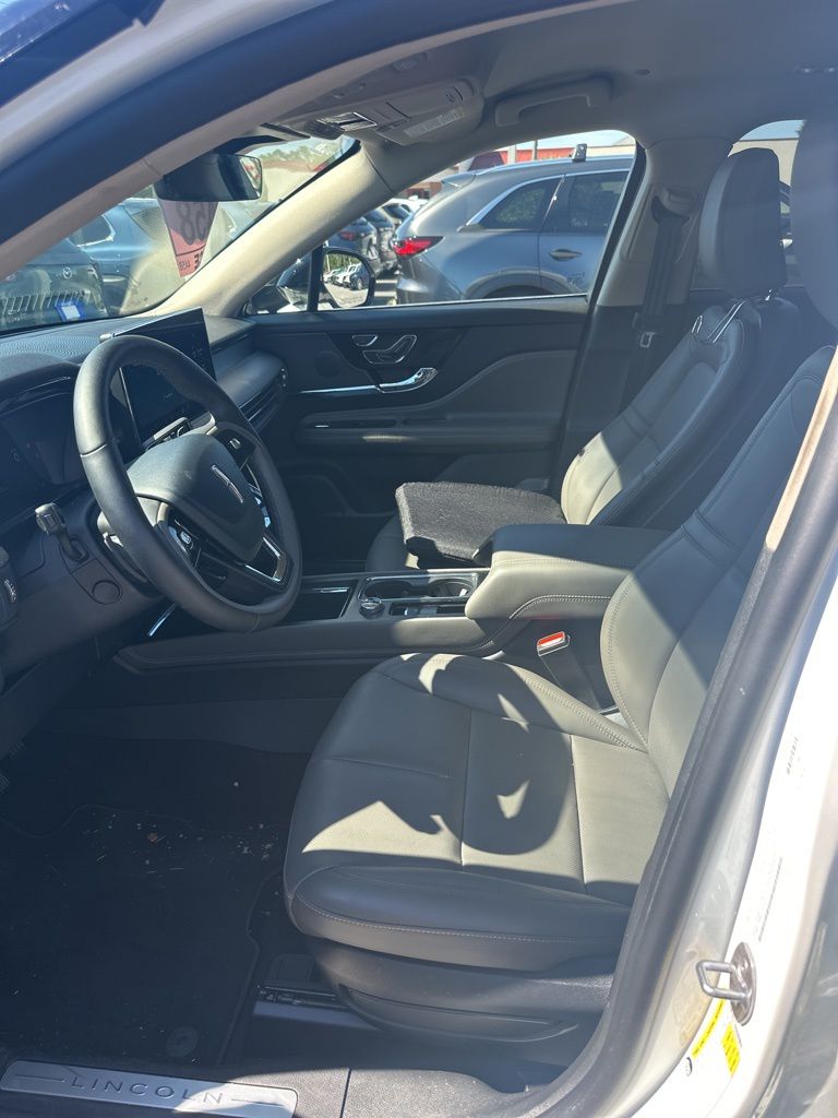 2025 Lincoln Corsair Premiere