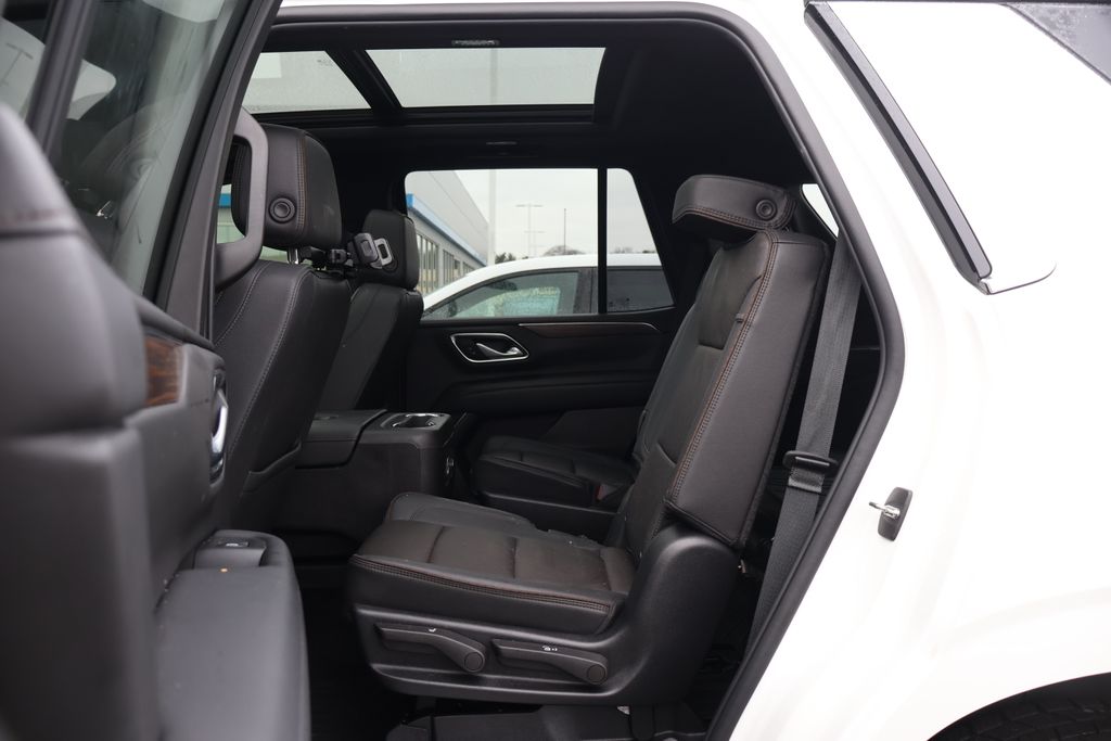 Thumbnail: 2022 Chevrolet Tahoe - 32