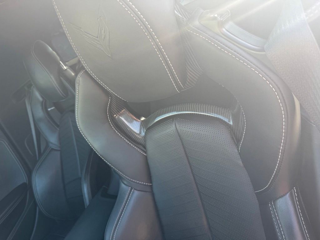 2025 Chevrolet Corvette Stingray — photo 14
