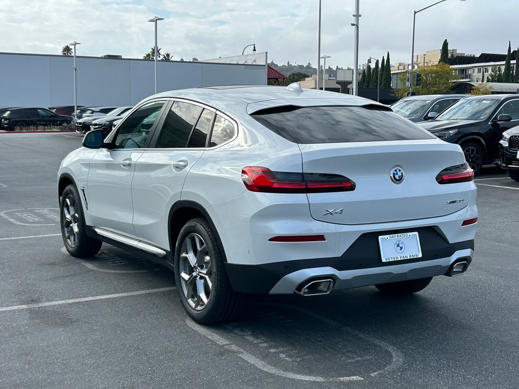 2025 BMW X4 xDrive30i 3