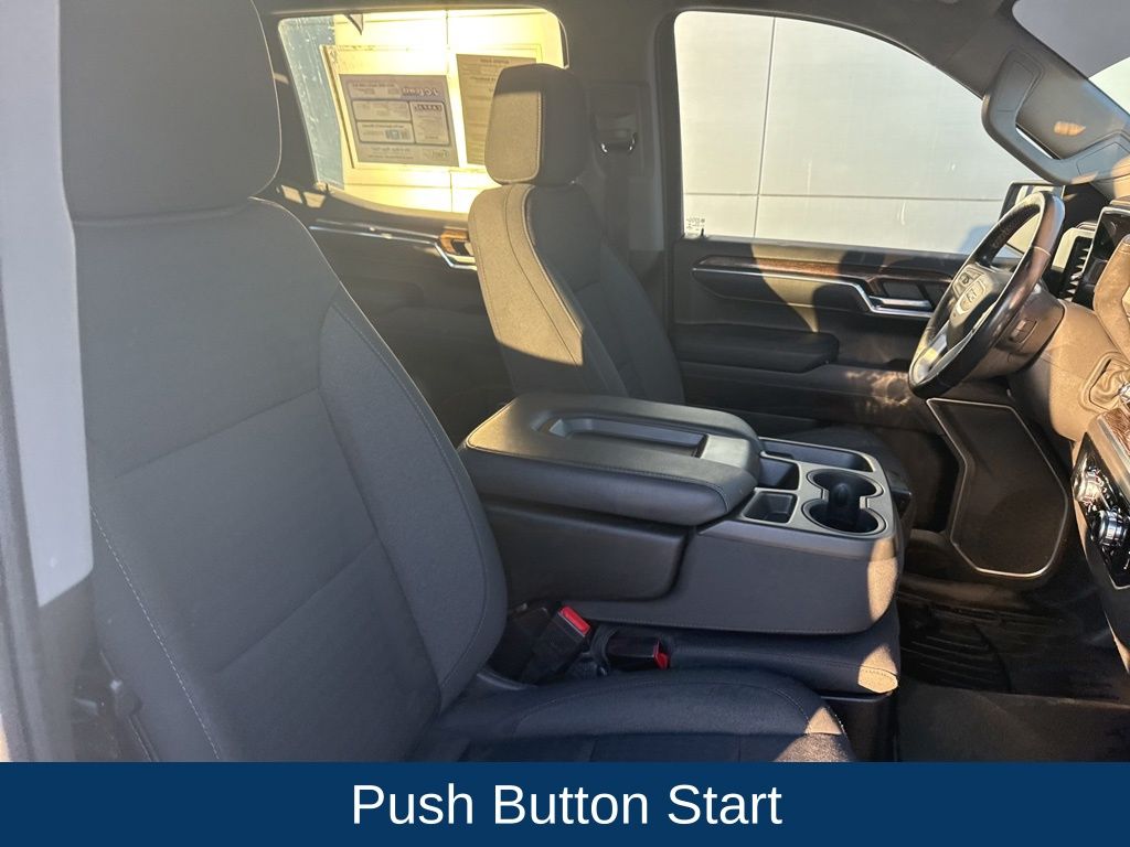 2022 GMC Sierra 1500 4WD Crew Cab Short Box SLE