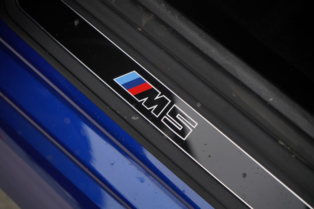 Thumbnail: 2026 BMW M5 - 13