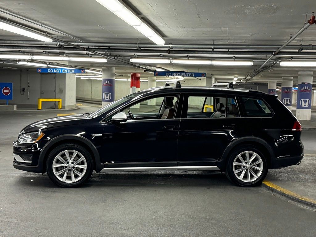 2017 Volkswagen Golf Alltrack TSI S 27