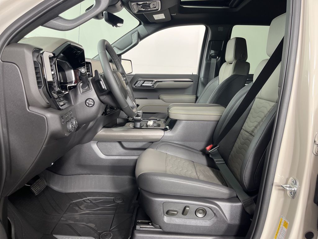 Thumbnail: 2026 Chevrolet Silverado 1500 - 24