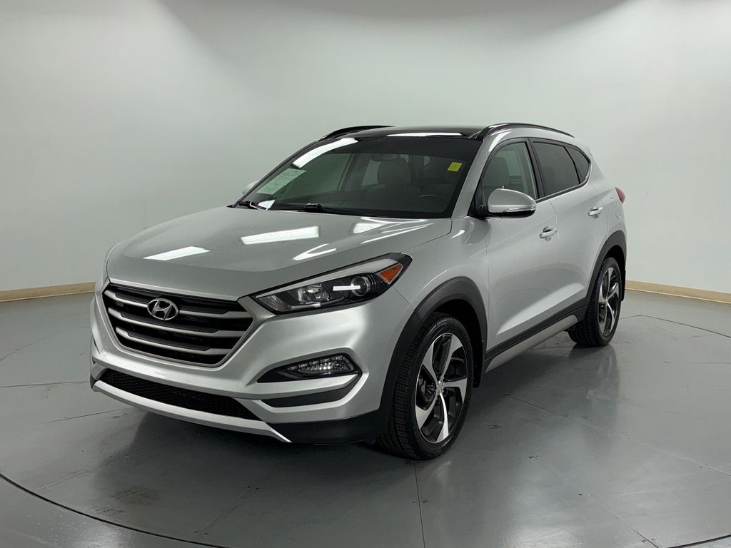 Molten Silver 2018 Hyundai Tucson 1.6T Value FWD SUV / Crossover Front-Wheel Drive 7-Speed Automatic