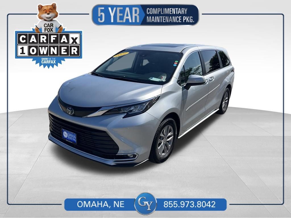 Celestial Silver Metallic 2022 Toyota Sienna Minivan Front-Wheel Drive Continuously Variable Transmission