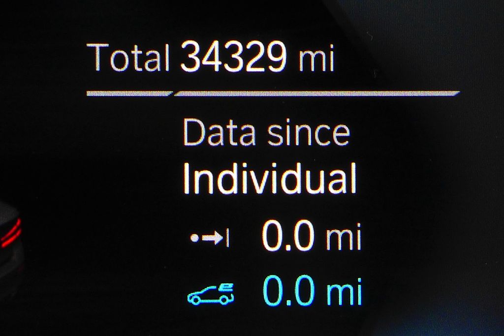 Thumbnail: 2023 BMW 5 Series - 31