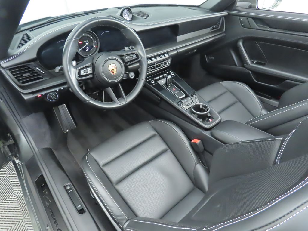 Thumbnail: 2022 Porsche 911 - 17