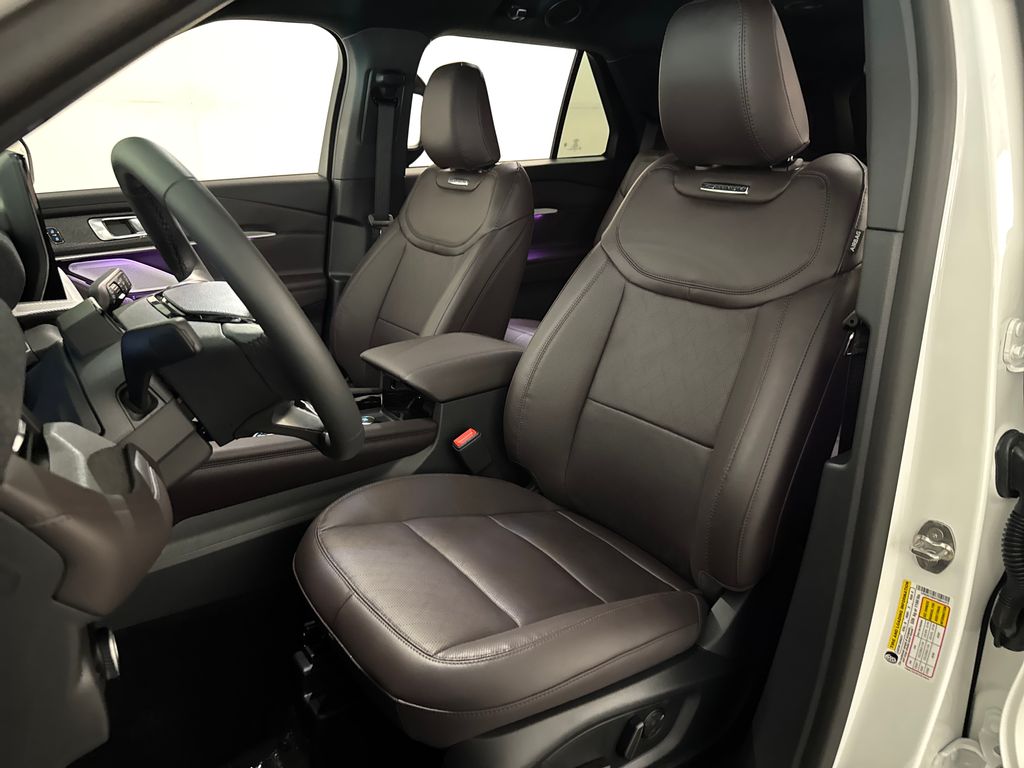 New 2026 White Ford Platinum image 28