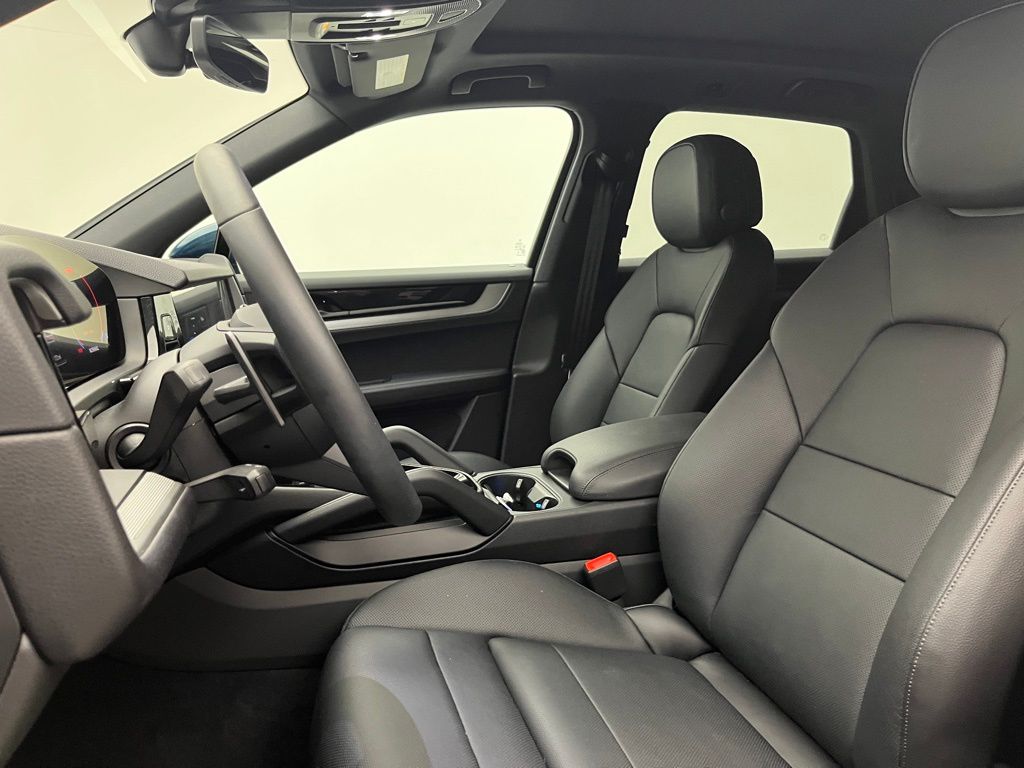 Thumbnail: 2026 Porsche Cayenne - 5