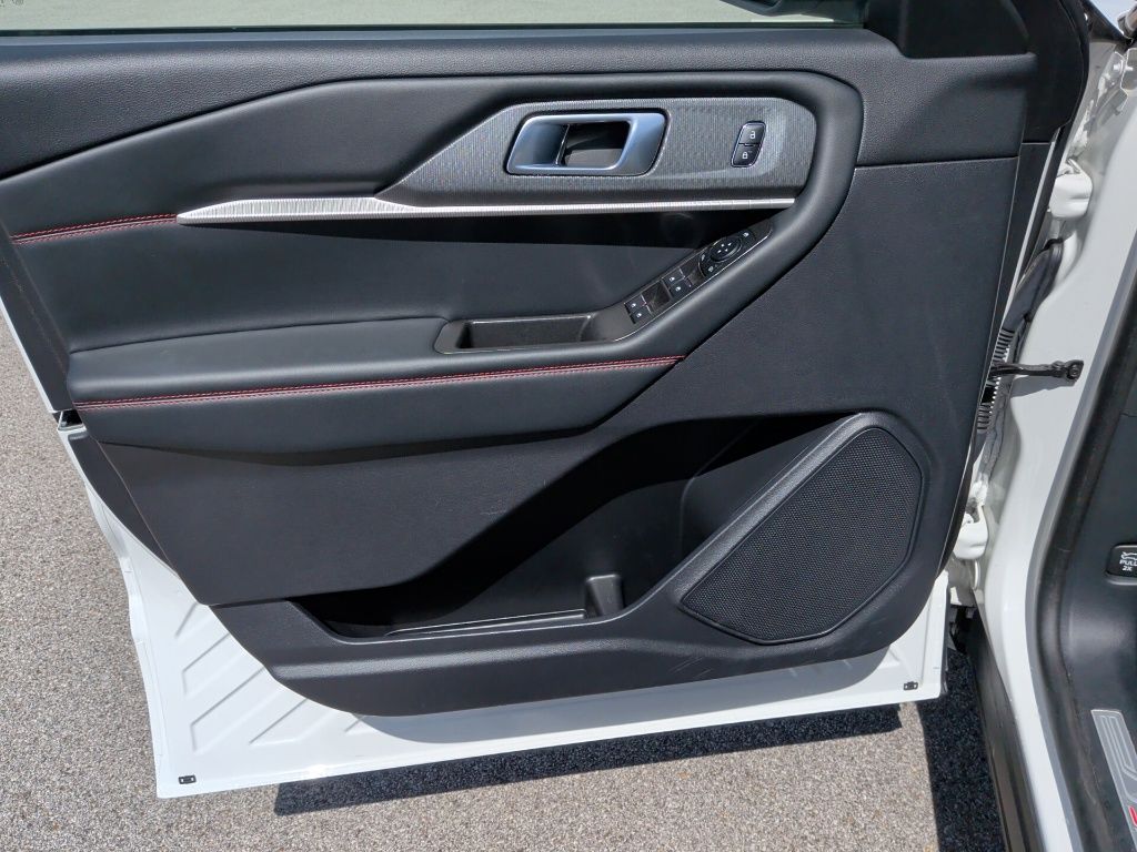 2025 Ford Explorer ST-Line - 10