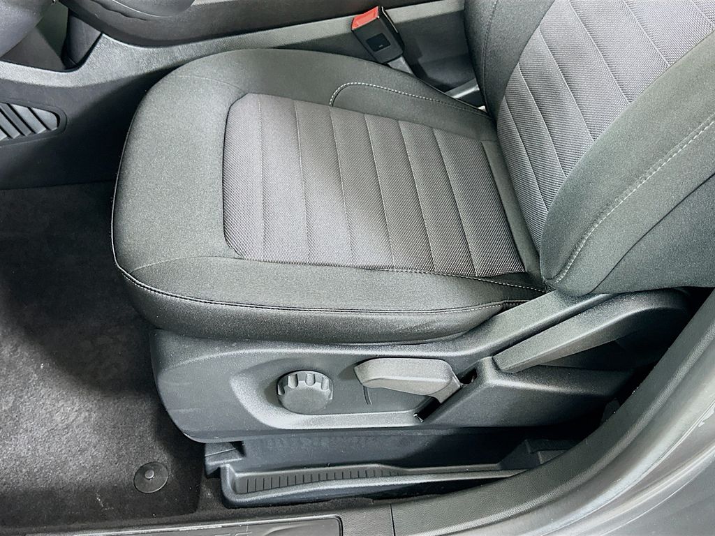 Thumbnail: 2022 Ford Edge - 19