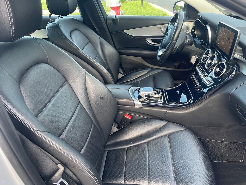 Thumbnail: 2016 Mercedes-Benz C-Class - 6